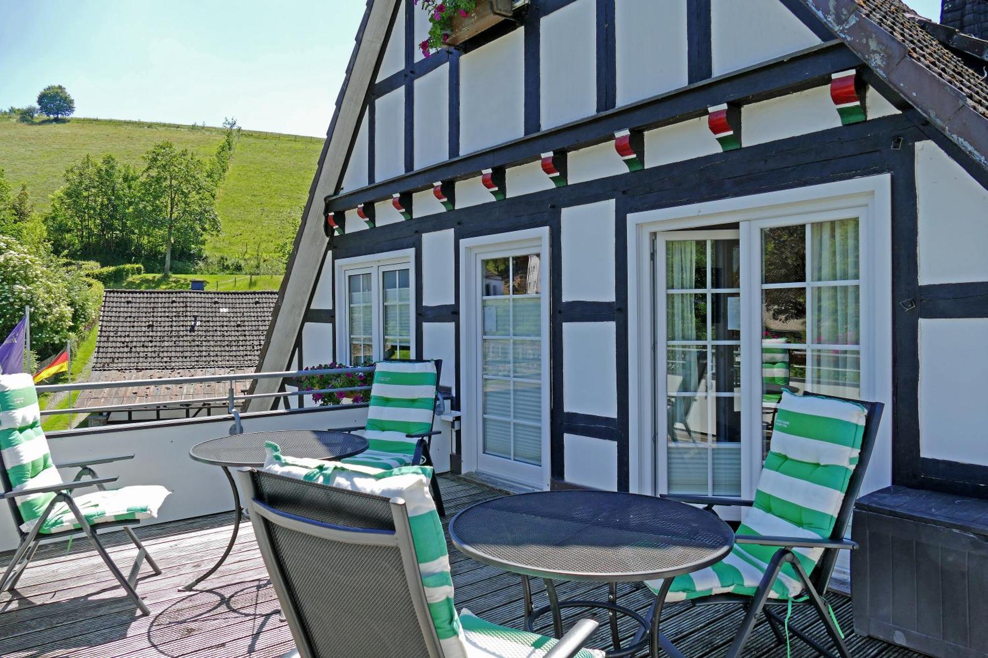 Gasthof Zur Post Schmallenberg Exterior photo